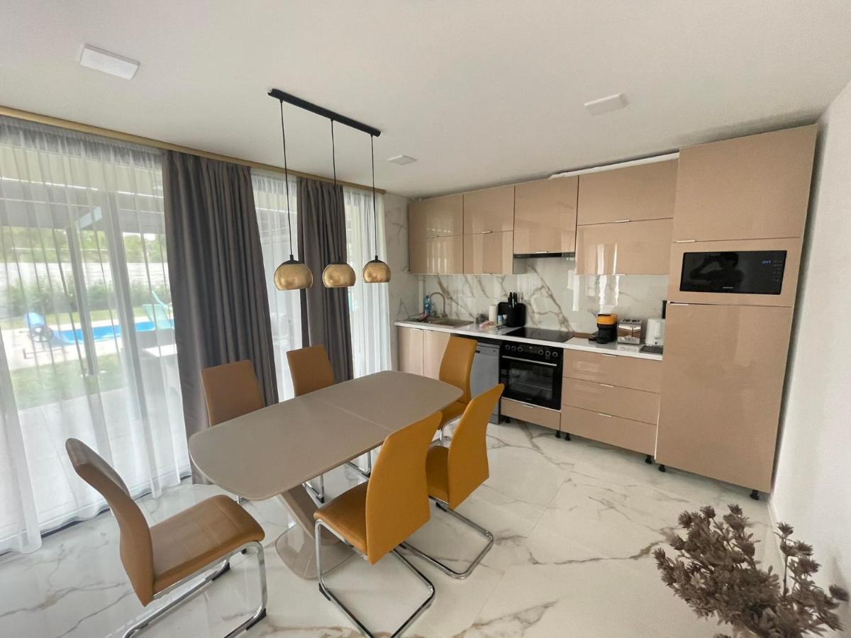Luxury Apartments In Balatonalmadi, Almadi Lux Apartman III - Pure Gold Eksteriør bilde